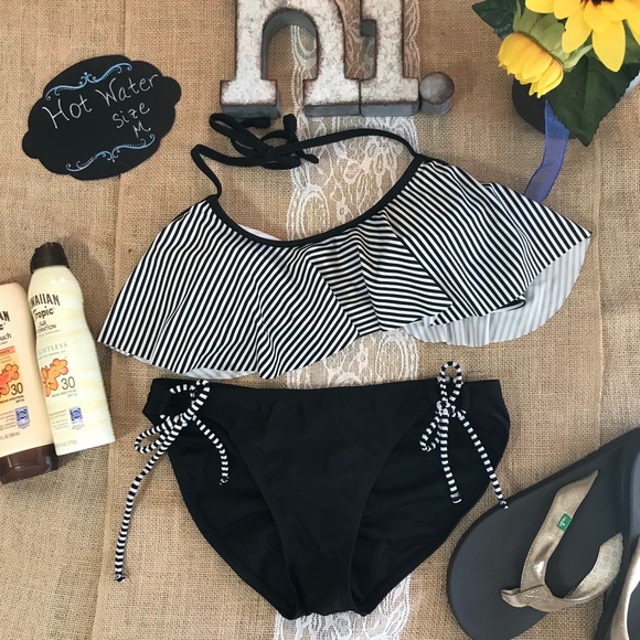 💕 Bikini - Striped Ruffle Top & Booty Ruching - Picture 5 of 6